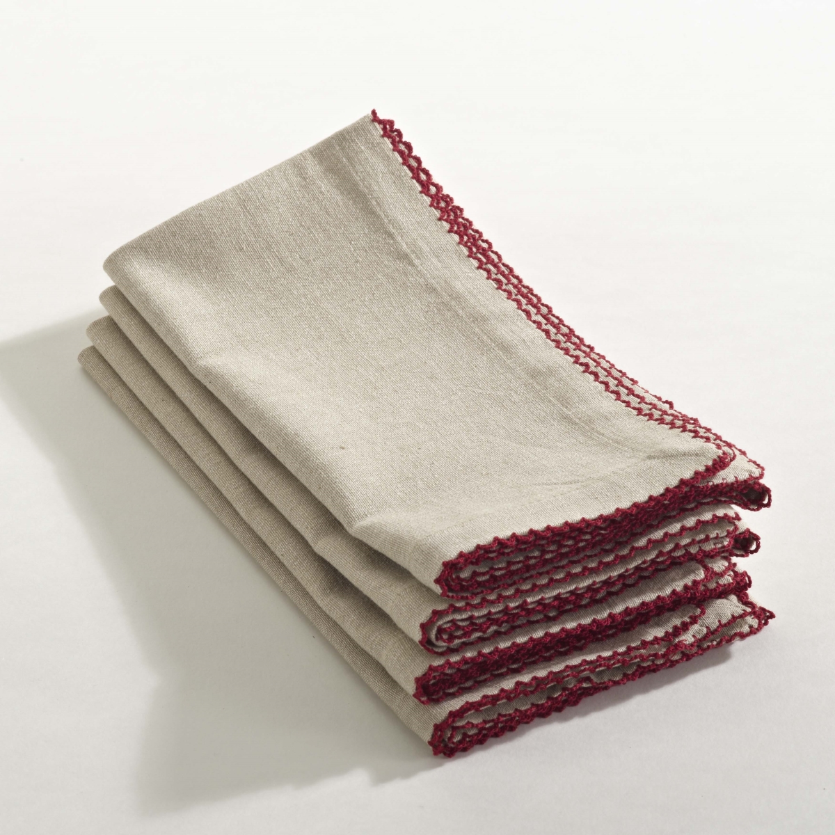 SARO  20 in. Crochet Scalloped Design Table Linens  Red - Set of 4