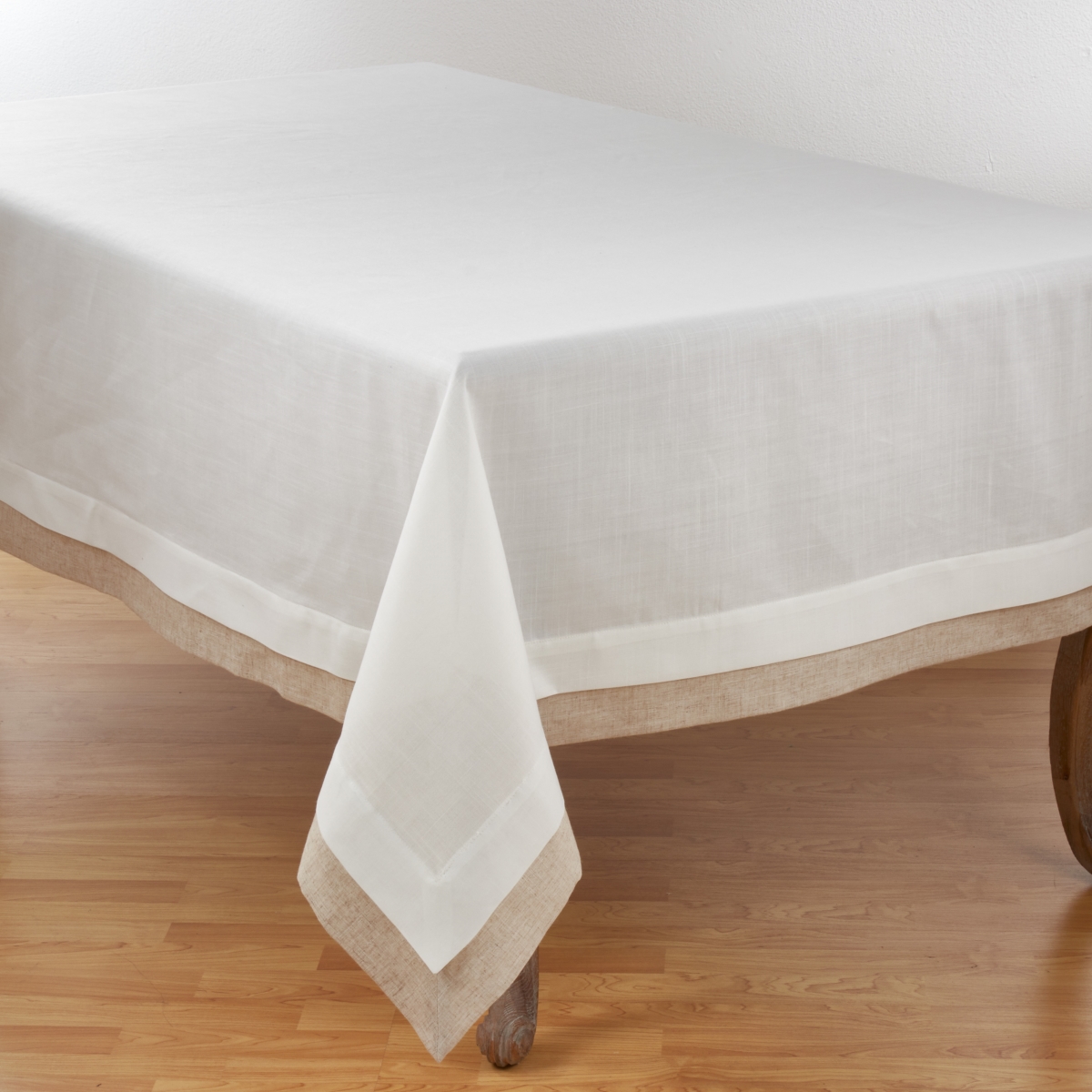 SARO  67 x 180 in. Rectangular Layered Design Tablecloth - Ivory