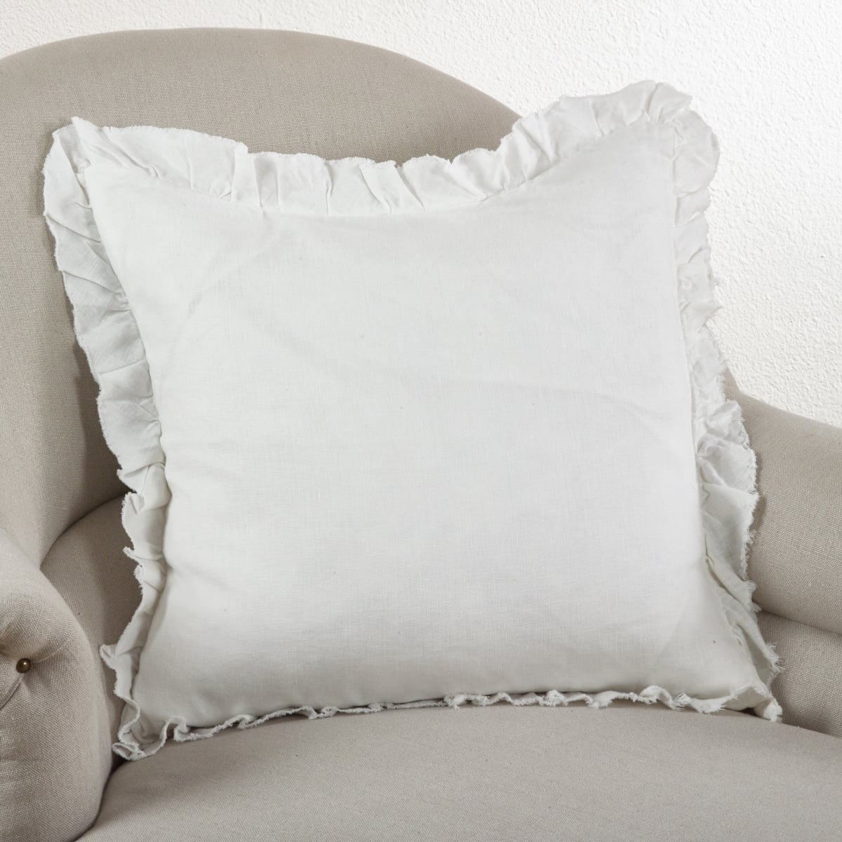 13069.I24S 24 in. Ruffled Linen Down Filled Throw Pillow, Ivory