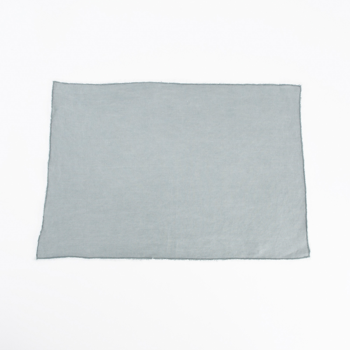 Picture of SARO 13009.BG1420B 14 x 20 in. Rectangular Stone Washed Linen Table Placemats - Blue &amp; Grey  Set of 4
