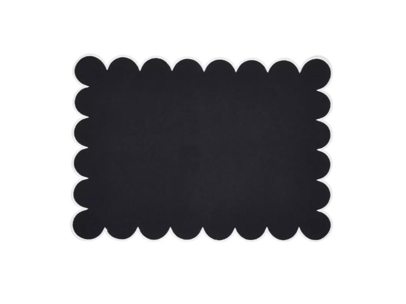 Picture of Saro Lifestyle 8123.BK1420B Scalloped Hem Placemat (Set of 4)