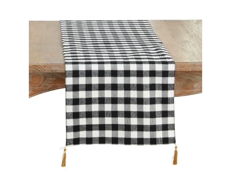 Picture of Saro Lifestyle 1320.BW1672B 16 x 72 in.  Buffalo Plaid Table Runner