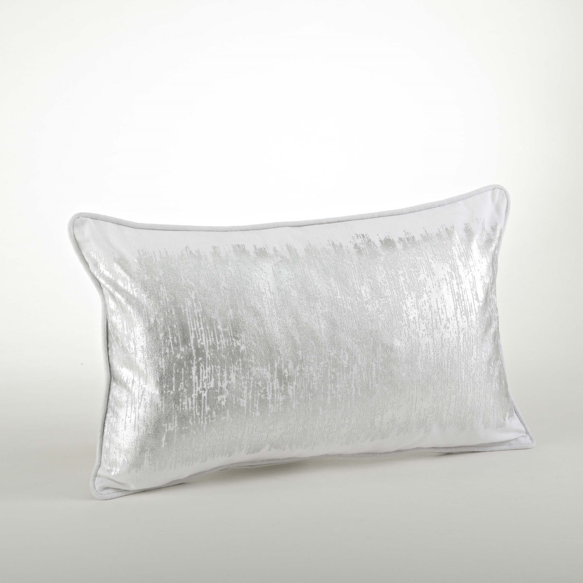 SARO 700.S1220B 12 x 20 in. Rectangular Metallic Banded Design Pillow - Silver