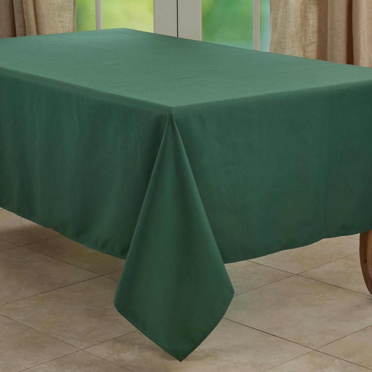 Picture of Saro 321.JG65140B 65 x 140 in. Casual Design Everyday Oblong Tablecloth