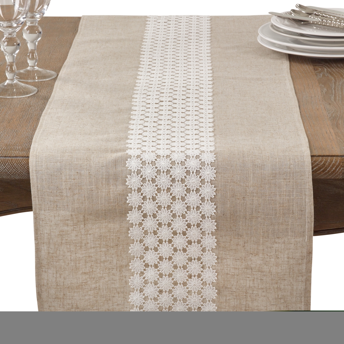 Picture of Saro Lifestyle 2713.N16120B Lace Daisy Table Runner, White