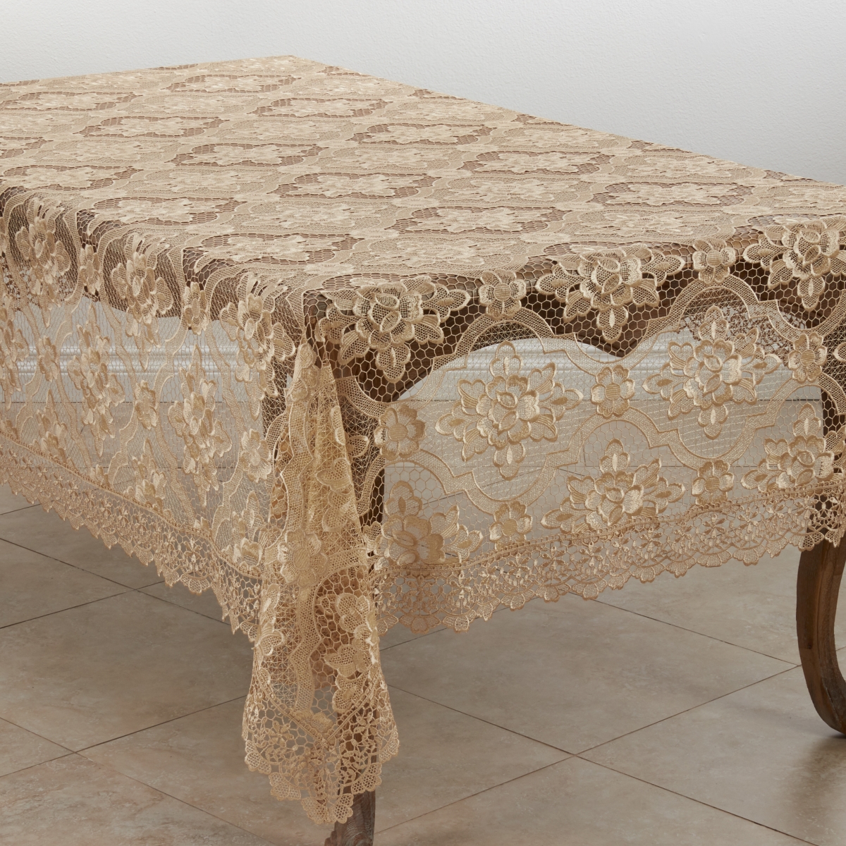 Picture of Saro Lifestyle 1819.E67102B 67 x 102 in. Quatrefoil Lace Tablecloth, Ecru