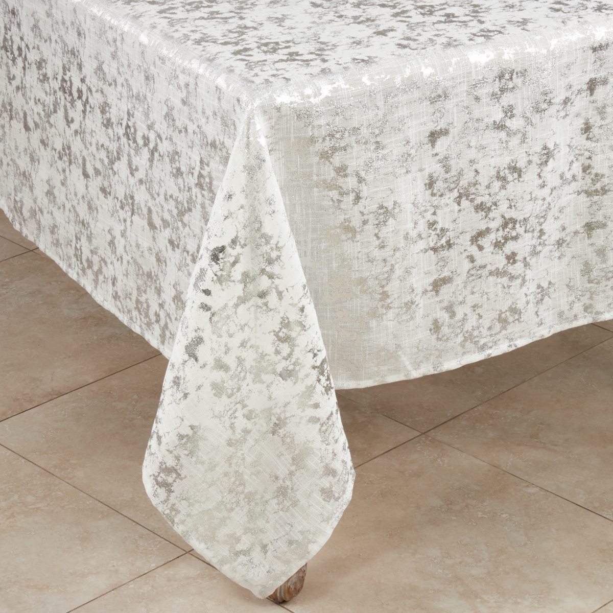 Picture of Saro Lifestyle 1385.S52S 52 in. Foil Print Tablecloth