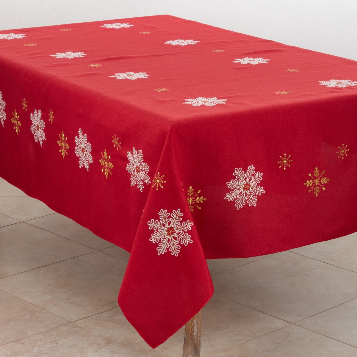 Picture of Saro Lifestyle 116.R5070B 50 x 70 in. Snowflake Design Tablecloth