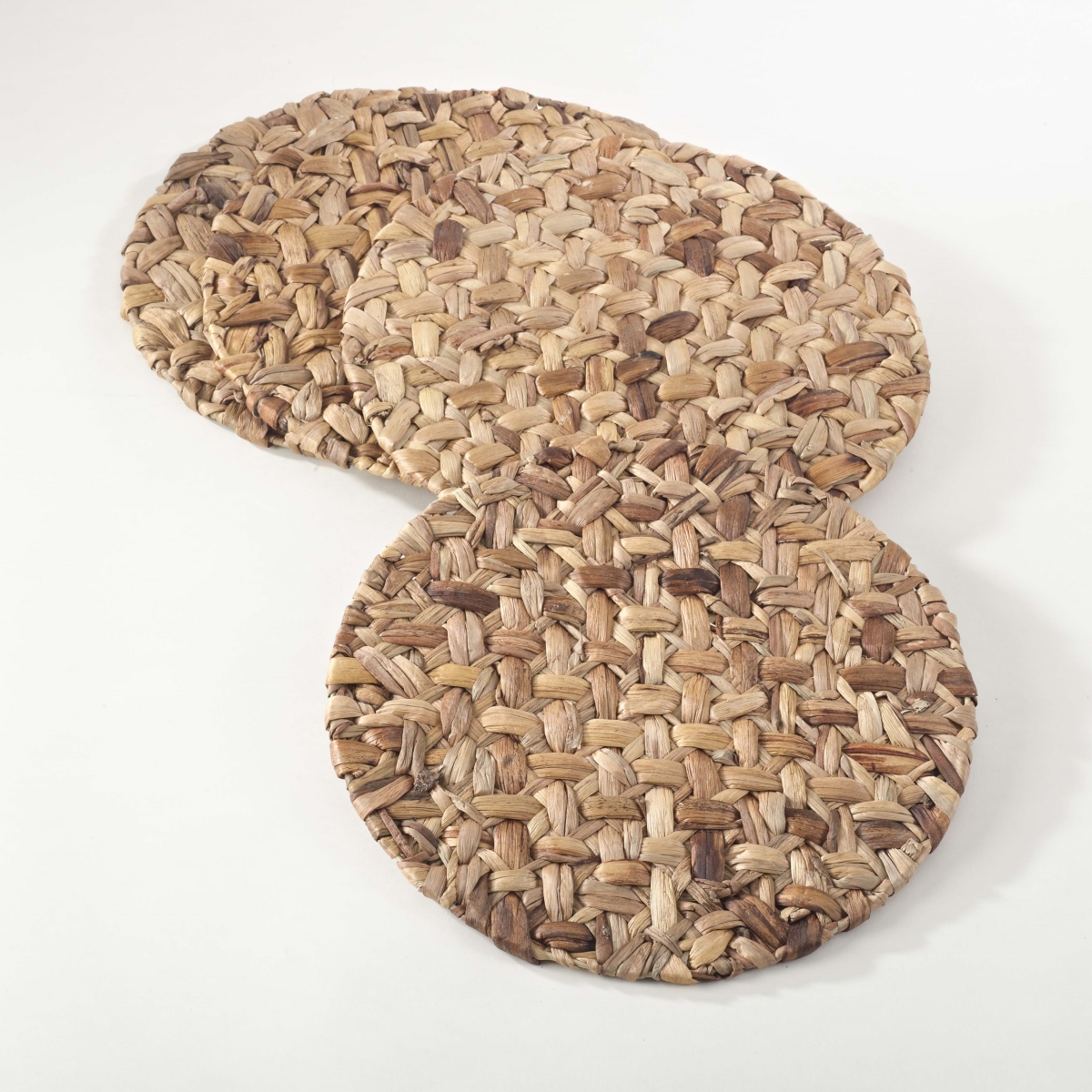 Picture of SARO 1125.N15R 15 in. Round Woven Sea Grass Placemat - Natural  Set of 4