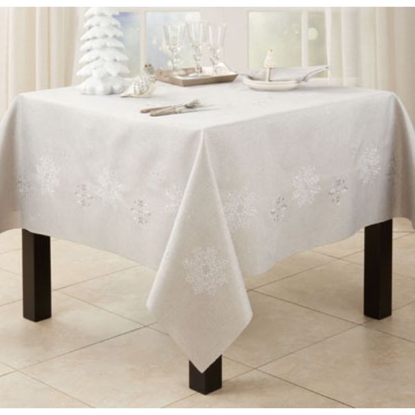 Picture of Saro Lifestyle 116.S70S 70 in. Snowflake Design Tablecloth, Silver
