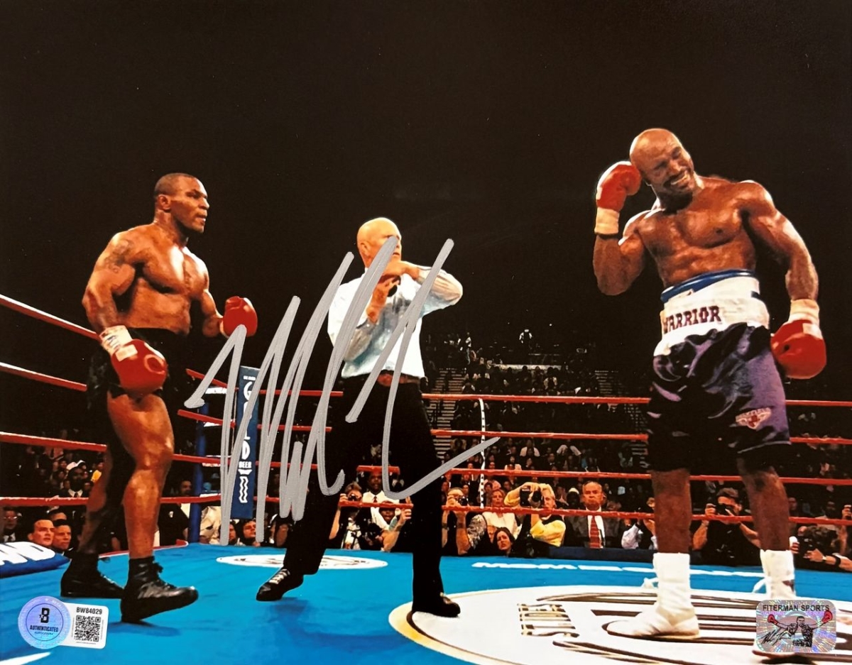 60847 Mike Tyson Signed 8 x 10 in. Evander Holyfiled Bite Fight Photo BAS