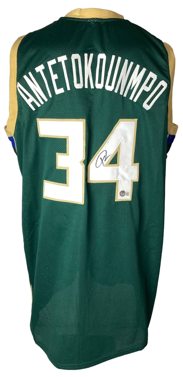 54231 Giannis Antetokounmpo Milwaukee Signed Green Basketball Jersey BAS ITP