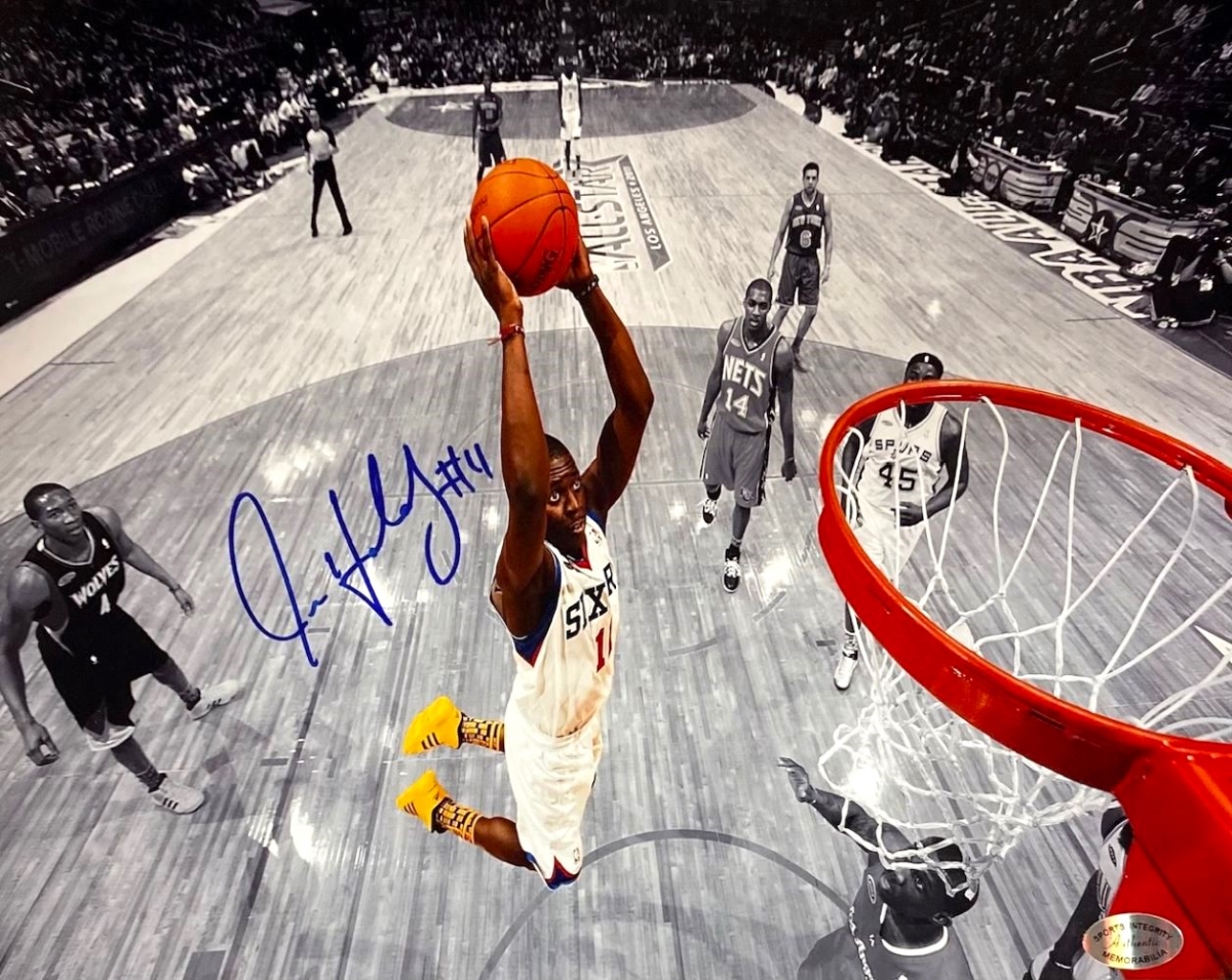 53854 Jrue Holiday Signed 8 x 10 in. Philadelphia 76ers Dunk Photo SI
