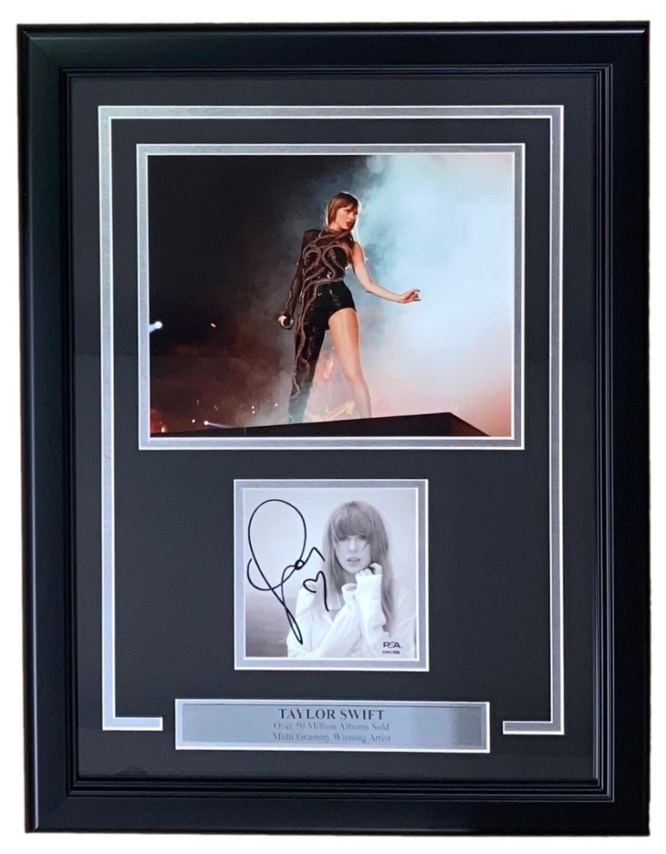 55837 Taylor Swift Signed Framed RARE Heart Drawn Insert with 8 x 10 in. Smoke Photo PSA & DNA