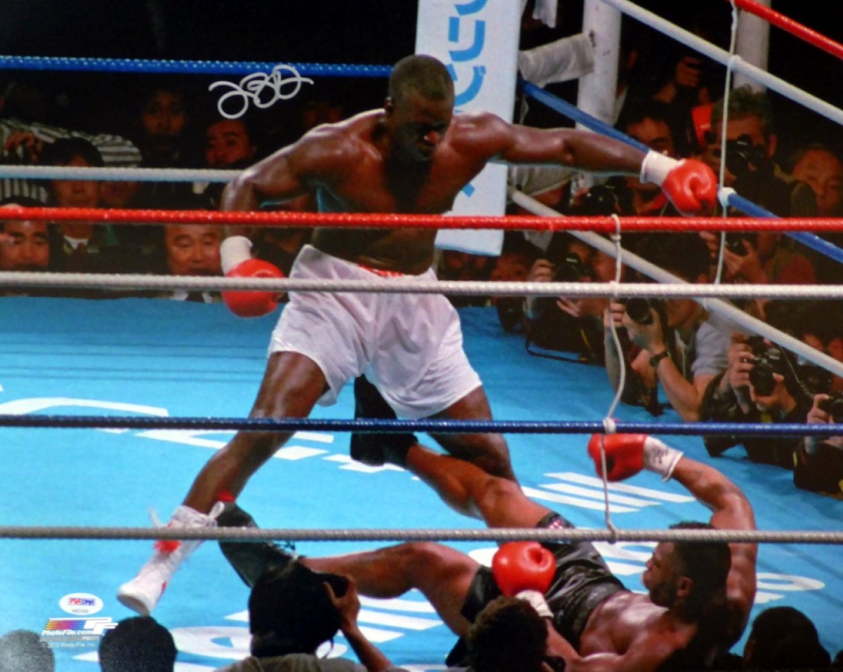 56575 Buster Douglas Signed 16 x 20 in. Mike Tyson Knockout Photo PSA & DNA