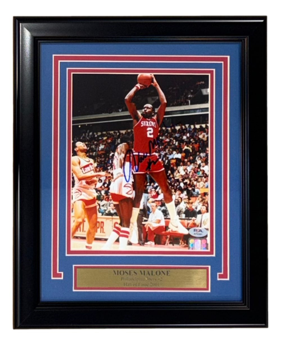 60375 Moses Malone Signed Framed 8 x 10 in. Philadelphia 76ers Photo PSA & DNA