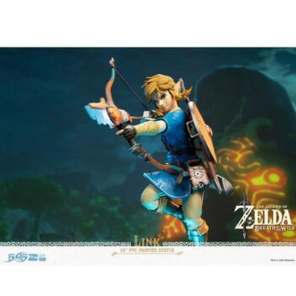Picture of First 4 Figures 312415 24.5 x 14 x 23 cm The Legend of Zelda Breath of the Wild Link Figurine - Standard Edition