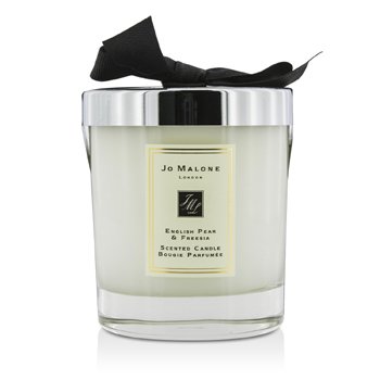 200 g English Pear & Freesia Scented Candle