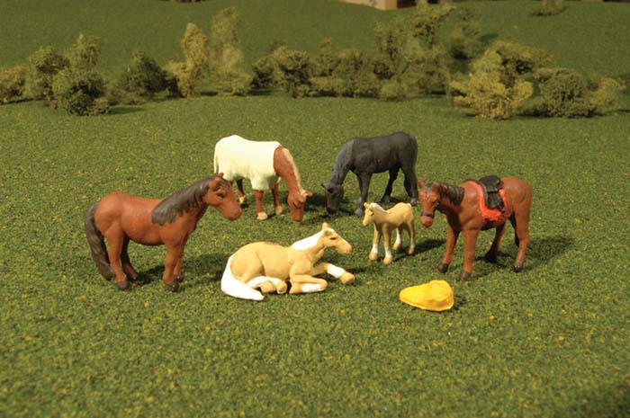 Picture of Bachmann BAC33169 O Scenescapes Horses&#44; Pack of 6