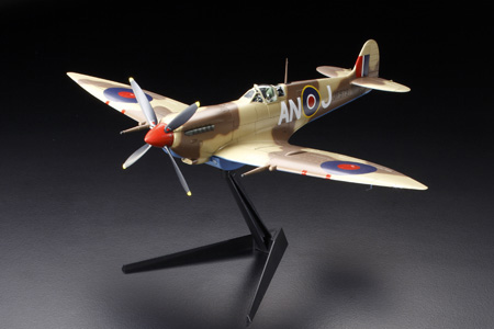 TAM-60320 1 by 32 Supermarine Spitfire Mk VIII Aircraft