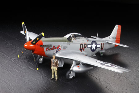 1 by 32 P51D Mustang Fighter