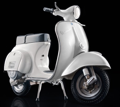 ITA-4633 1 by 9 Vespa 125 Primavera Scooter