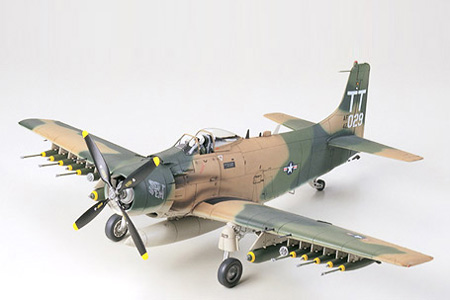 TAM-61073 1 by 48 A1J Skyraider US Aircraft