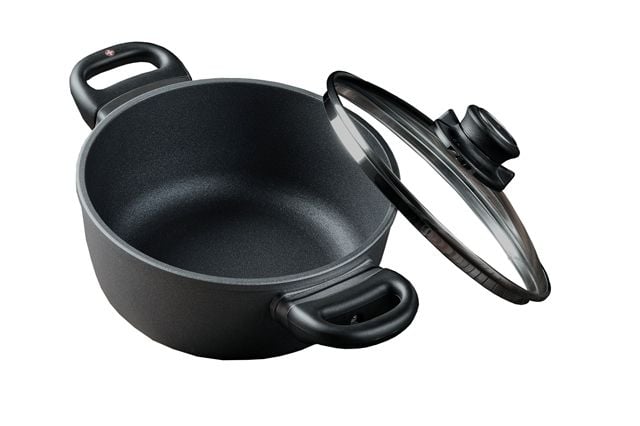 Picture of Swiss Diamond ST6820c 2.3 qt. Titan Casserole with Lid - 8 in.