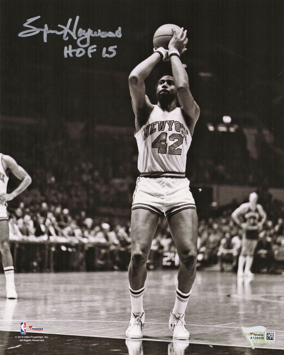 HAY08P210 Spencer Haywood Signed New York Knicks B&W 8 x 10 in. Photo with HOF15 -  Fanatics Authentic