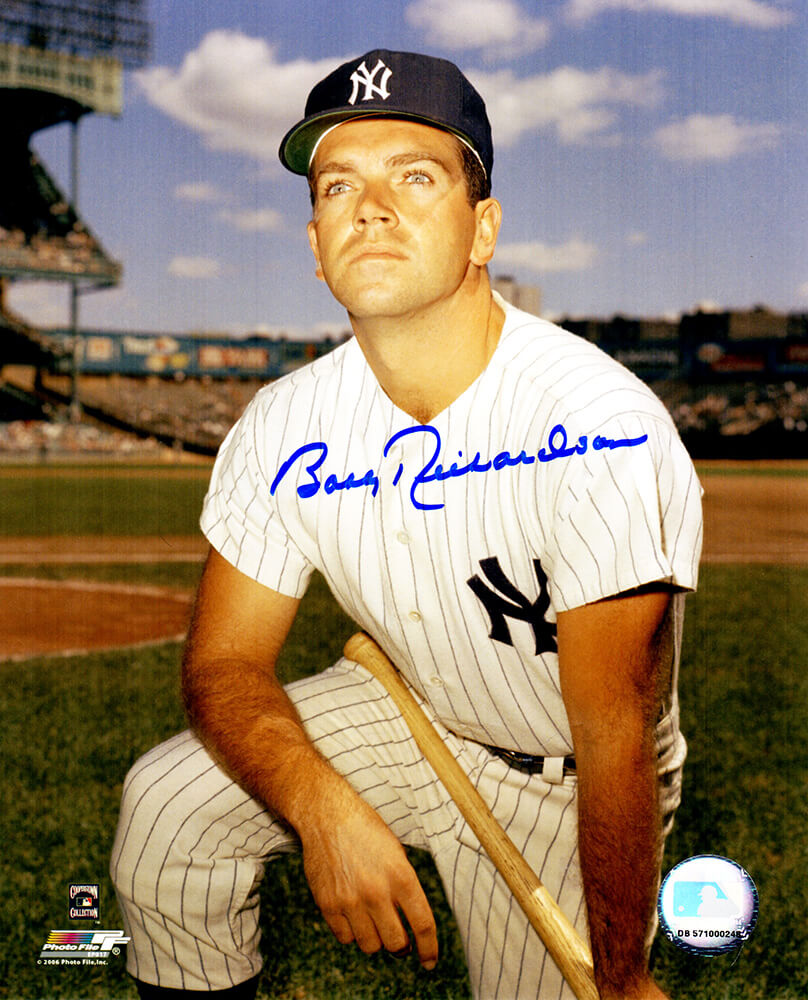 RIC08P101 8 x 10 in. Bobby Richardson Signed New York Yankees Kneel Pose Photo -  Schwartz Sports Memorabilia