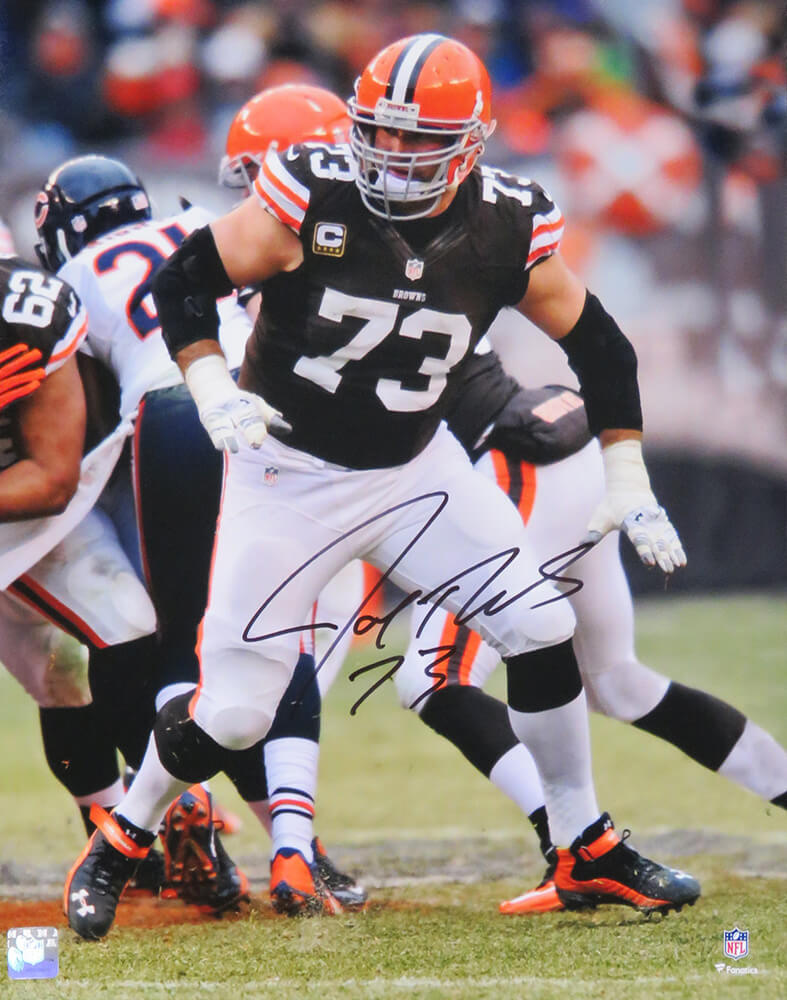 THO16P310 16 x 20 in. Joe Thomas Signed Cleveland Action vs Bears Photo, Brown -  Schwartz Sports Memorabilia