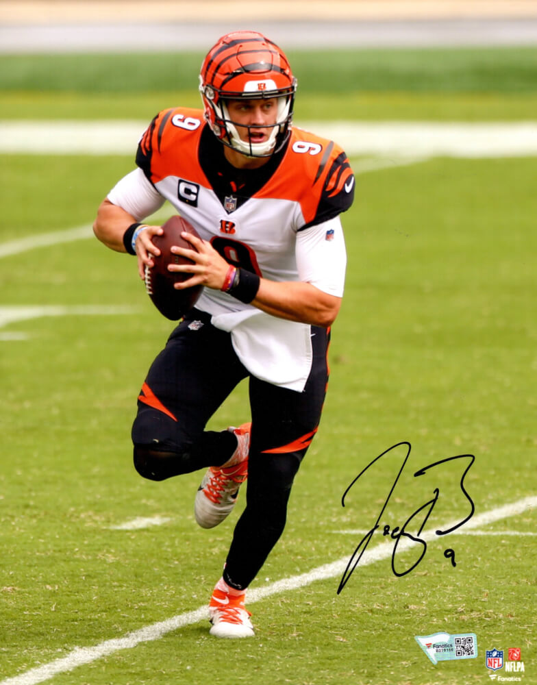 Picture of Schwartz Sports Memorabilia BUR08P321 Joe Burrow Signed Cincinnati Bengals with Football Action 8 x 10 in. Photo with Fanatics