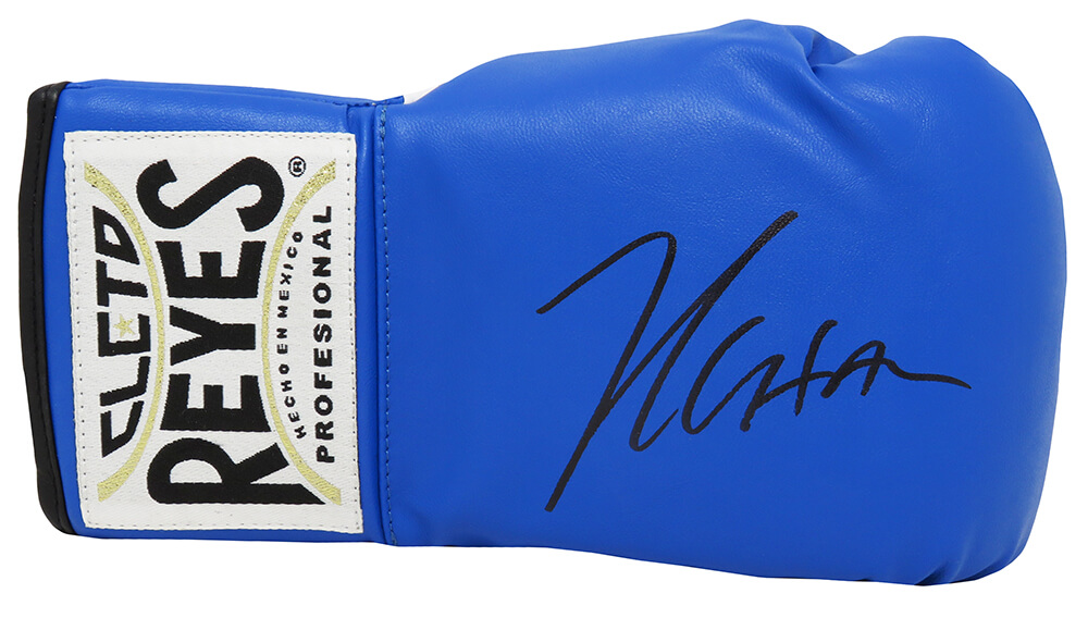 Picture of Schwartz Sports Memorabilia CHAGLV504 Julio Cesar Chavez Signed Cleto Reyes Boxing Glove&#44; Blue - JSA Authentication