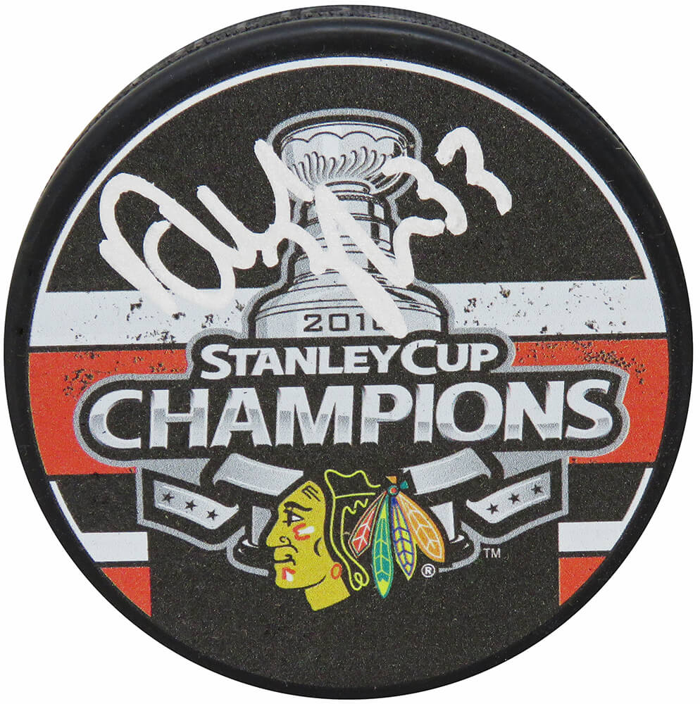 BYFPUC401 Dustin Byfuglien Signed Blackhawks 2010 Stanley Cup Champs Logo NHL Hockey Puck