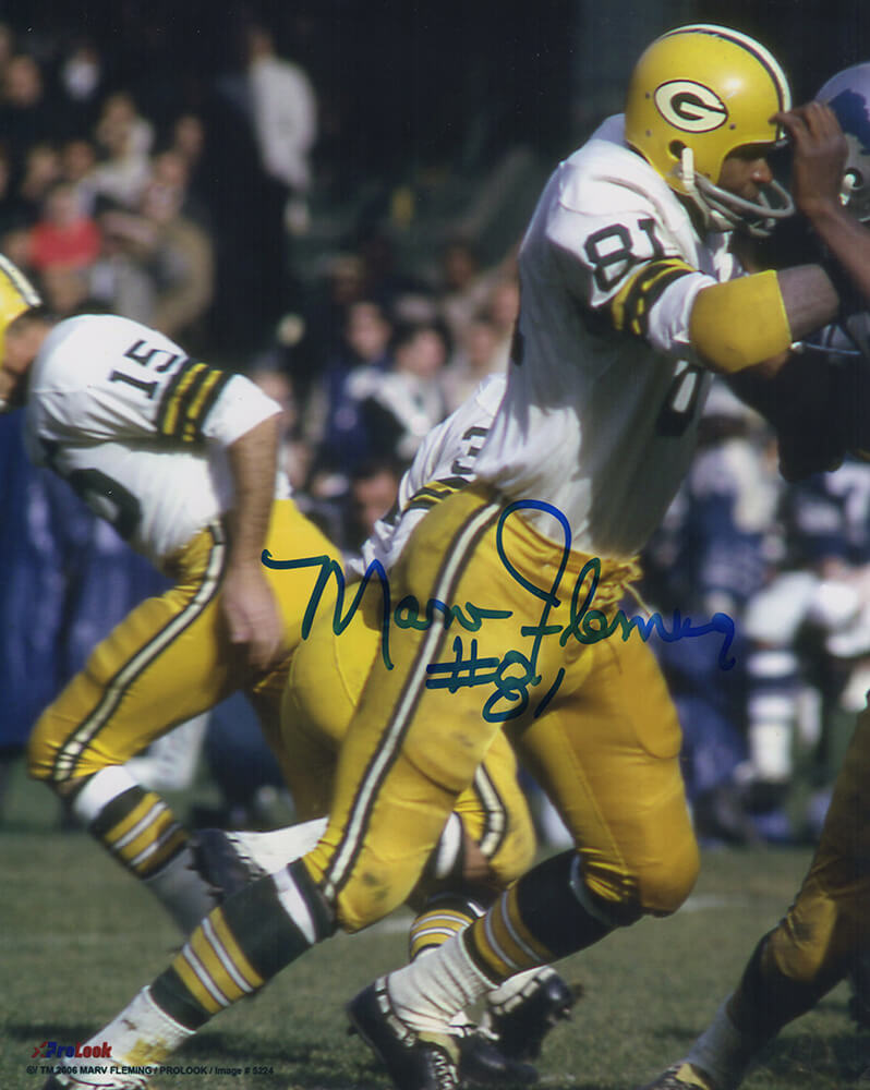 FLE08P302 Marv Fleming Signed Green Bay Packers White Jersey Action 8 x 10 in. Photo