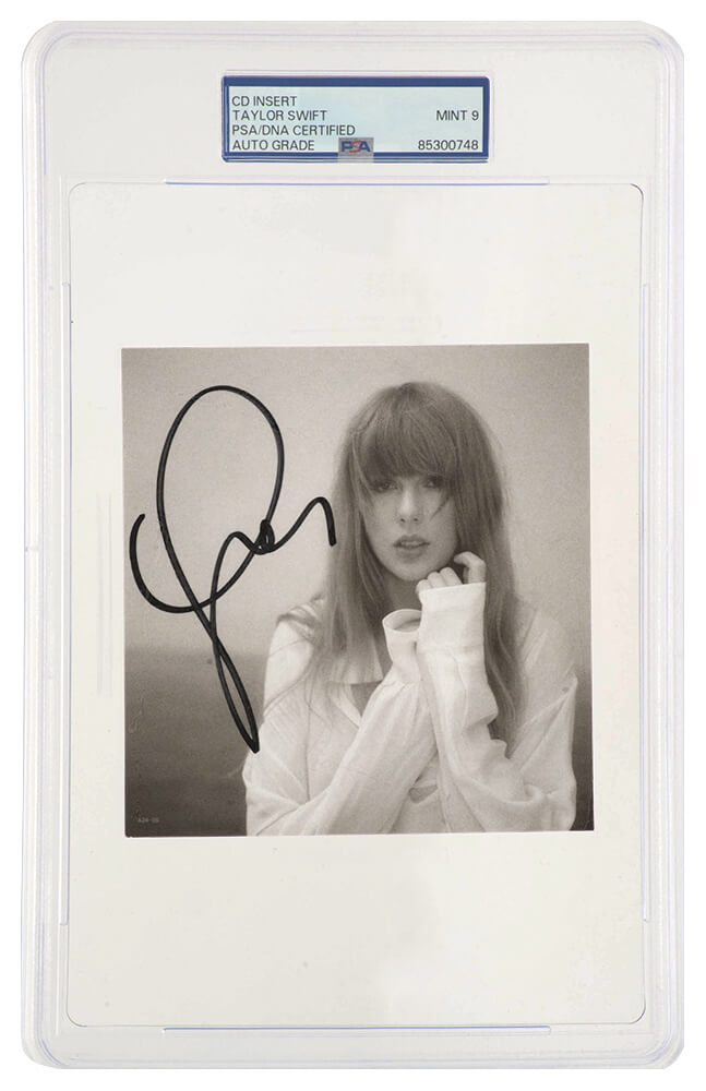 Picture of Schwartz Sports Memorabilia SWICAR510 5 x 5 in. Taylor Swift Signed The Tortured Poets Department CD Insert - PSA & DNA Encapsulated - Auto 9 Grade