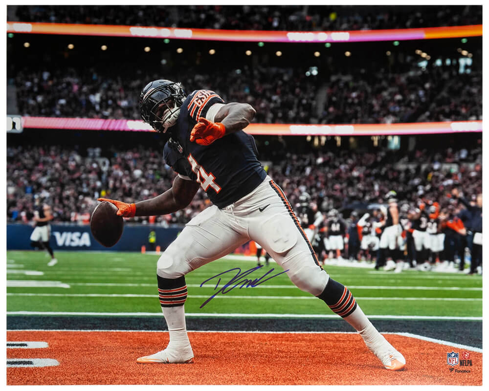 SWI16P321 16 x 20 in. D Andre Swift Signed Chicago Bears Touchdown Celebration Photo