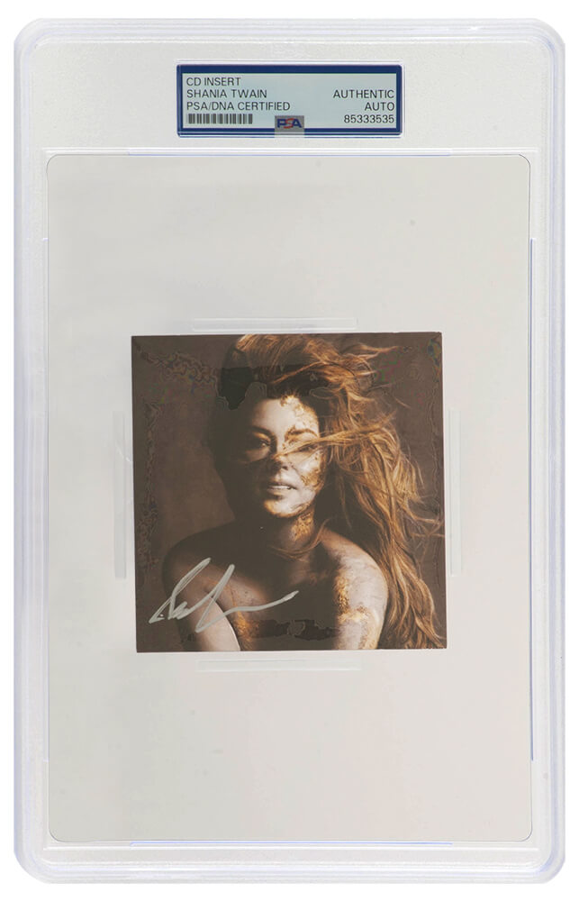 TWACUT500 4 x 4 in. Shania Twain Signed Queen of Me CD Insert - PSA & DNA Encapsulated