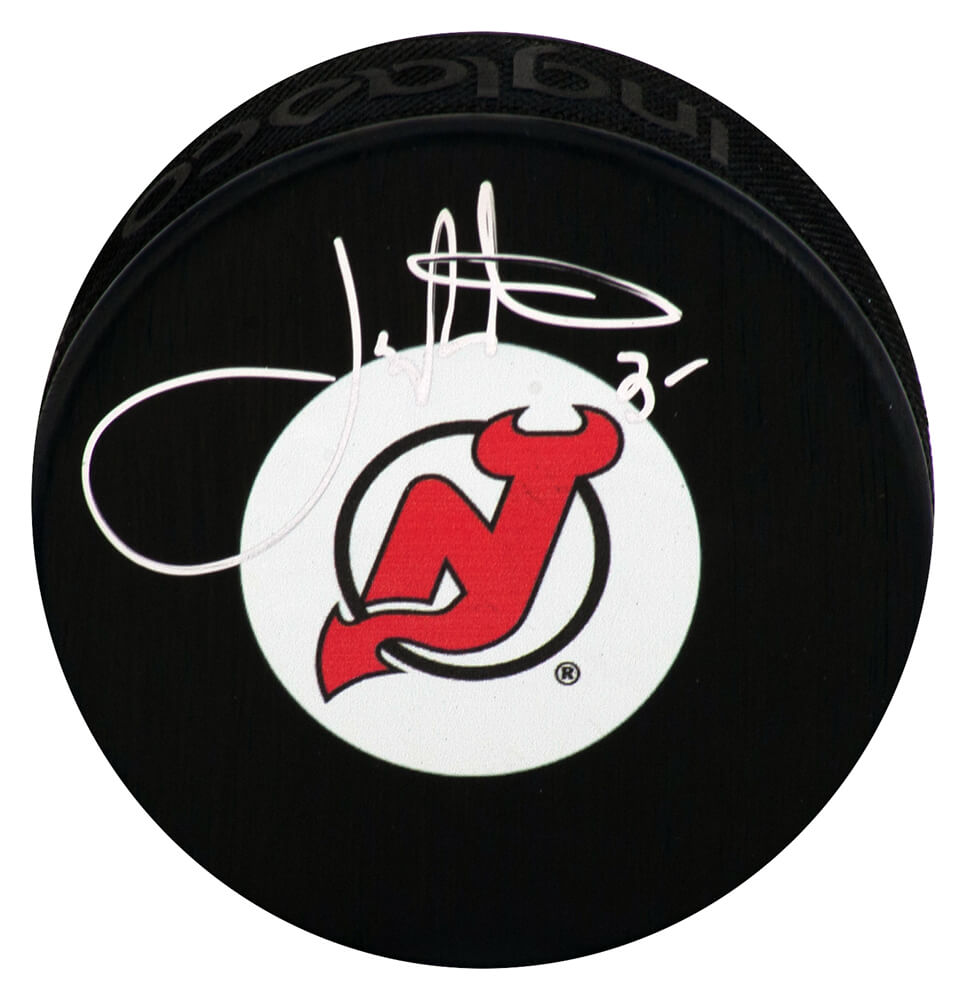 NIEPUC412 Joe Nieuwendyk Signed Jersey Devils Medium Logo Hockey Puck