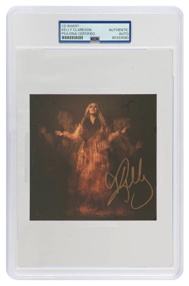 CLACUT501 5 x 5 in. Kelly Clarkson Signed Chemistry CD Insert - PSA & DNA Encapsulated