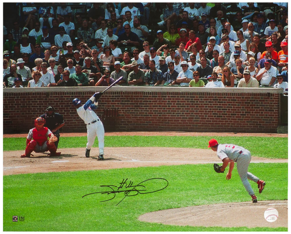 SOS16P102 16 x 20 in. Sammy Sosa Signed Chicago Cubs Swinging Action Photo