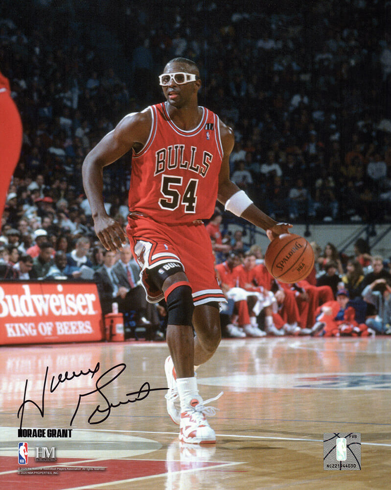 GRA08P203 8 x 10 in. Horace Grant Signed Chicago Bulls Red Jersey Dribbling Action Photo