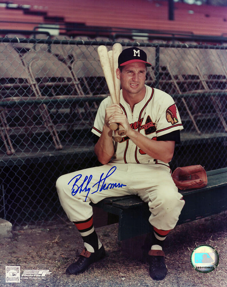 THO08P131TW 8 x 10 in. Bobby Thomson Signed Milwaukee Braves Sitting Pose with Bat Photo