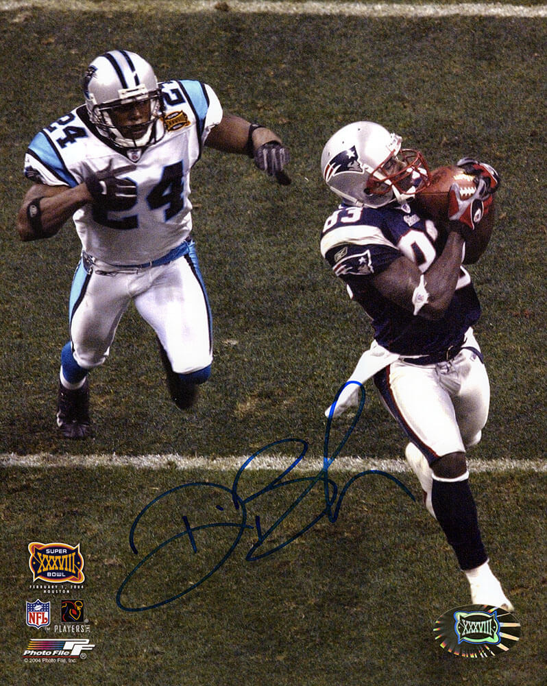 BRA08P322 8 x 10 in. Deion Branch Signed   England Patriots Super Bowl 38 Catch vs Panthers Photo