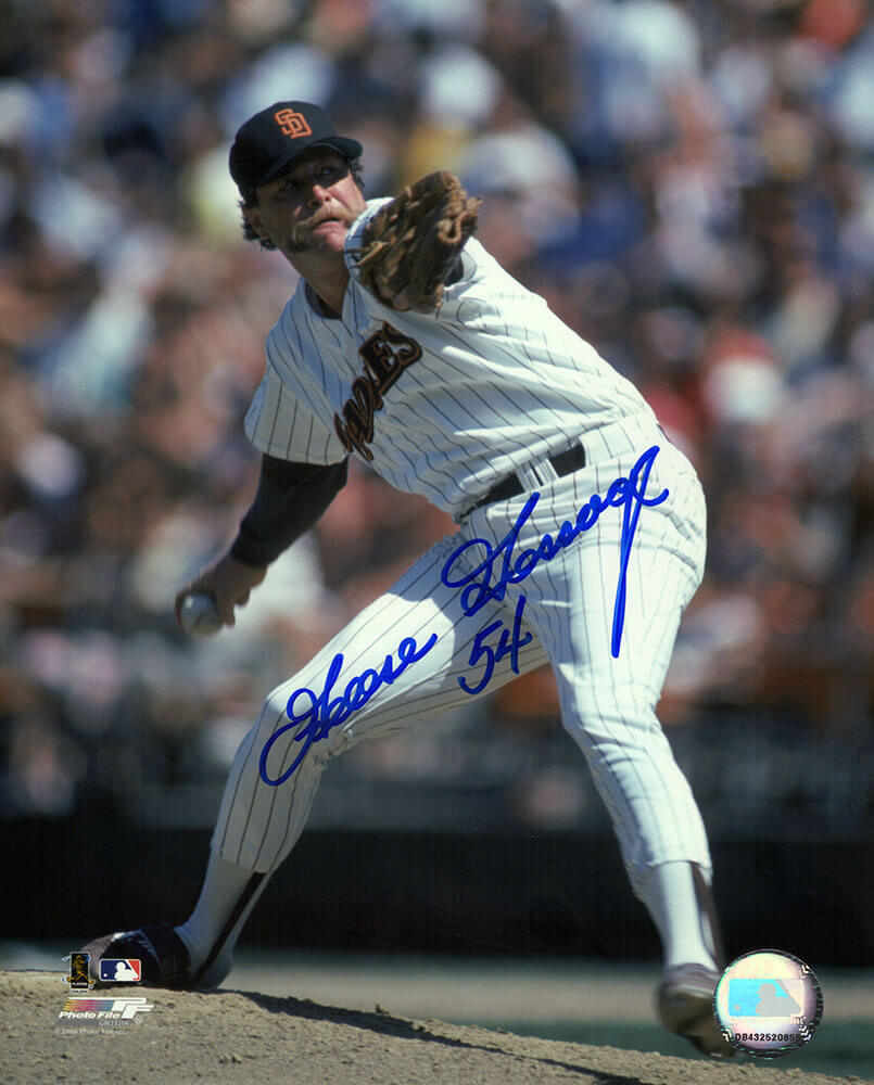 GOS08P108 8 x 10 in. Goose Gossage Signed San Diego Padres Pitching Photo