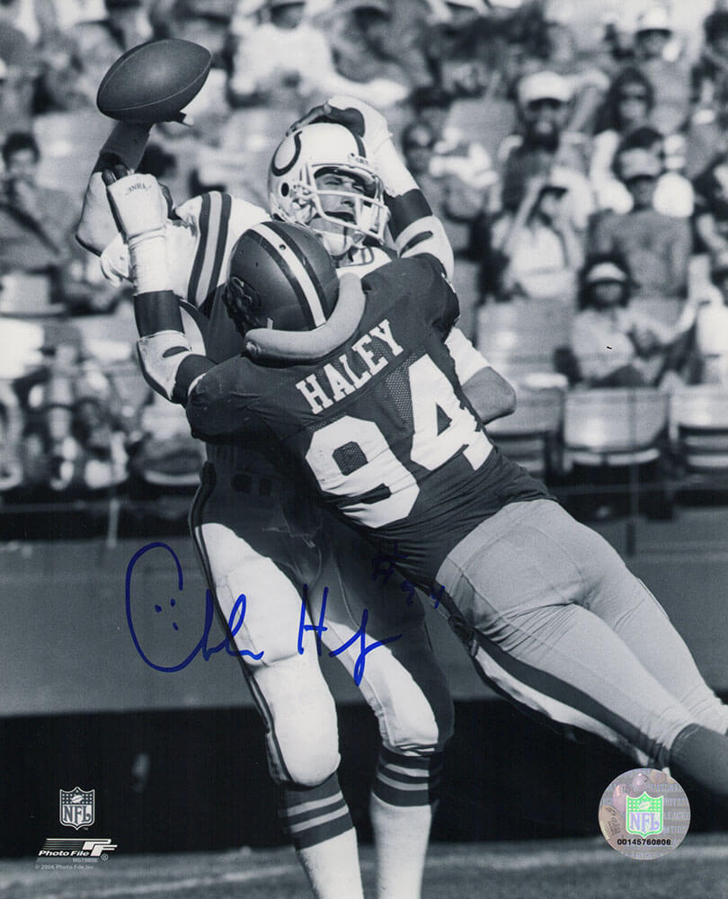 HAL08P301 8 x 10 in. Charles Haley Signed San Francisco 49ers Black & White Action vs Colts Photo