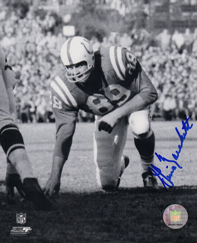 MAR08P345TW 8 x 10 in. Gino Marchetti Signed Indianapolis Colts Black & White Stance Action Photo