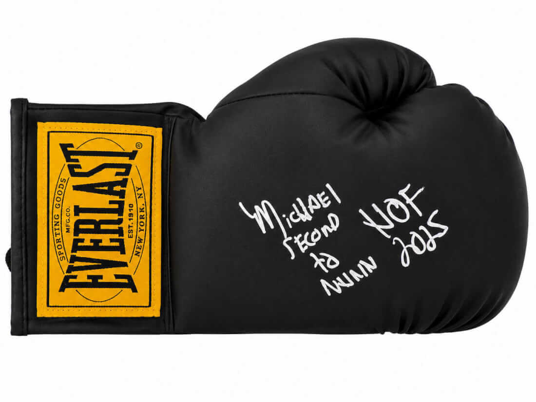 NUNGLV512 Michael Nunn Second to Signed Everlast Black Full Size Boxing Glove with HOF 2025
