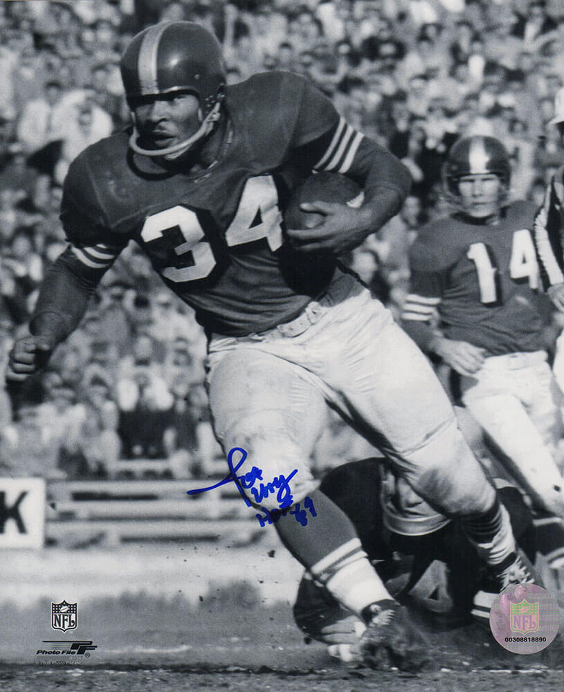 PER08P331TW 8 x 10 in. Joe Perry Signed San Francisco 49ers Black & White Action Photo with HOF-69