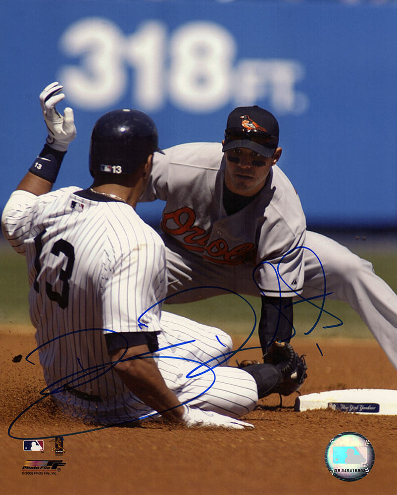 ROB08P140TW 8 x 10 in. Brian Roberts Signed Baltimore Orioles Tagging Runner Photo
